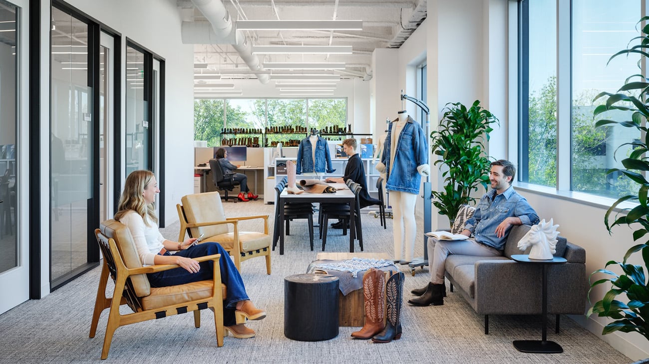 Insidesource-Ariat-Office-3-1