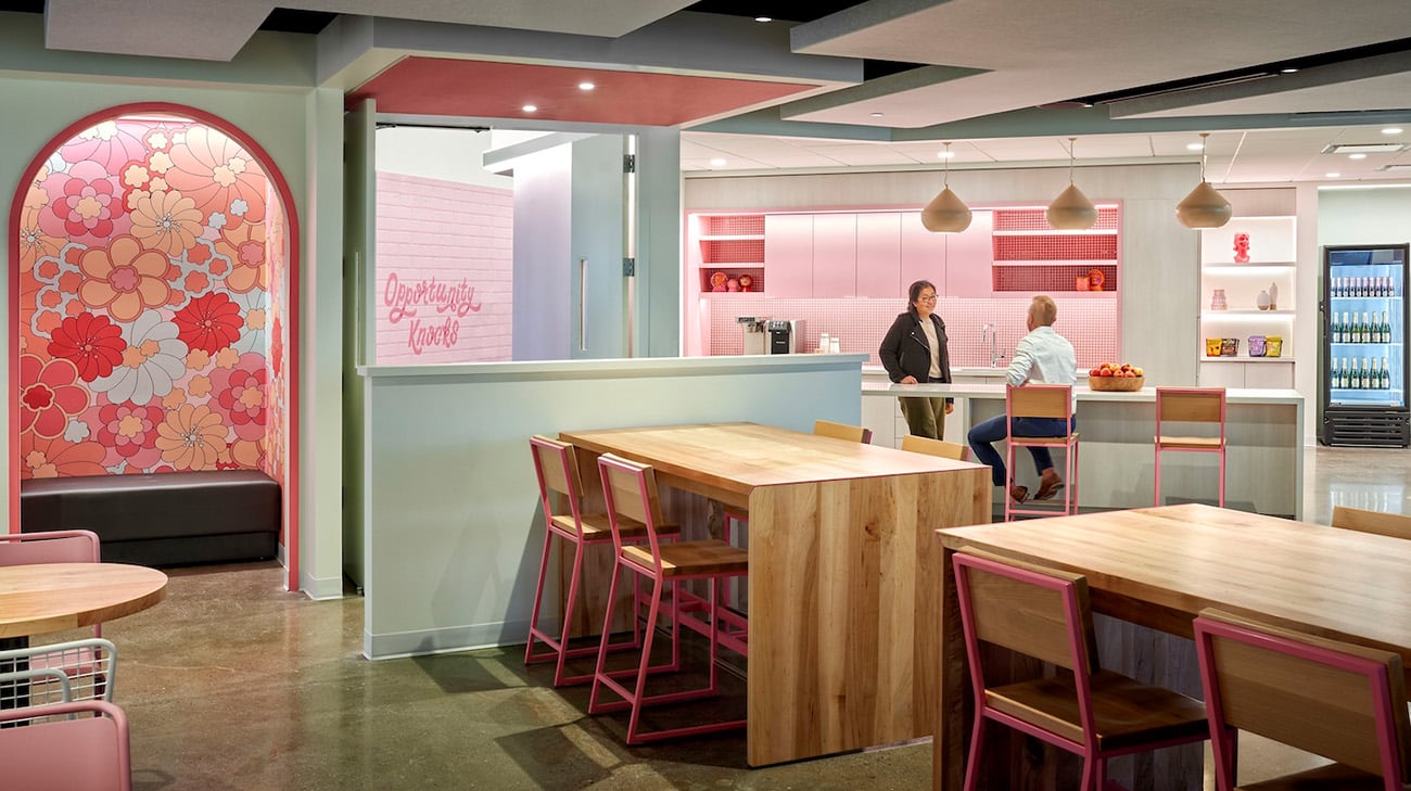 Insidesource-Benefit-Cosmetics-SF_005