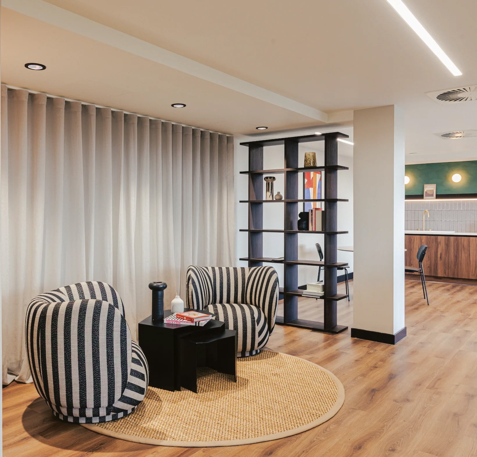 _Insidesource-Regal House-25-1